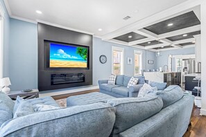 Smart TV, fireplace - Tipsy Turtle | Beachy Galveston Getaway (Galveston)