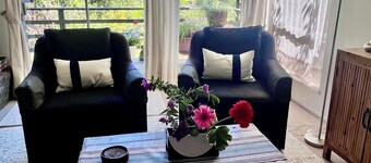 Japanese style inspired  2-bedroom apartment in tranquil Fairfax neighborhood