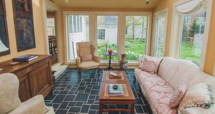 Architectural Gem - 1832 Bulfinch Mansion + Patio