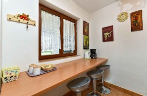 Interior - Studio with air conditioning and washing machine (Peroj)
