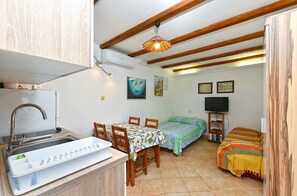 WiFi - Studio with air conditioning and washing machine (Peroj)