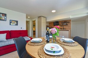 Dining - Holiday apartment with cosy terrace and garden (Vodnjan)