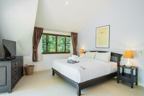 Room - Chongko 4 Bed Villa, Few Minutes To Rawai (Rawai)