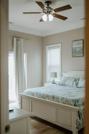 6 bedrooms, iron/ironing board, WiFi, bed sheets - Dune Not Disturb | Luxury Getaway North Topsail (North Topsail Beach)