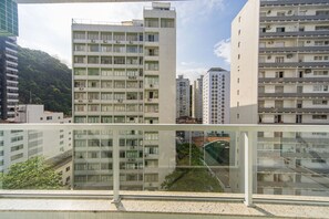 3 bedrooms - Apto com 2 Vagas e Churrasqueira a 200m da Praia (Guarujá)