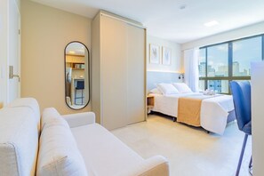 Desk, iron/ironing board, WiFi - Allure Residence Boa Viagem- Studio com piscina (Recife)