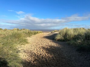 Una playa cerca