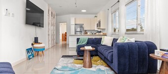 Blue Serenity Oceanfront Penthouse Tower Isle