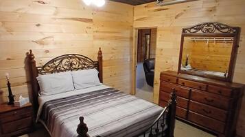 4 bedrooms, free WiFi, bed sheets