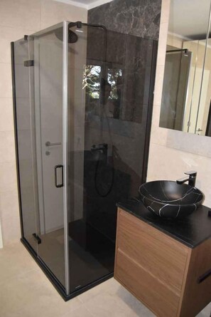Bathroom - Holiday home with terrace and sea view (Stara Novalja)