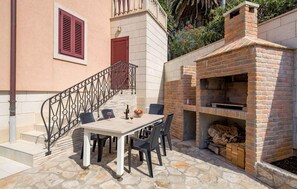 Outdoor dining - Holiday Apartment Villa Kaciol Veli Lošinj B4+2 A (Veli Lošinj)