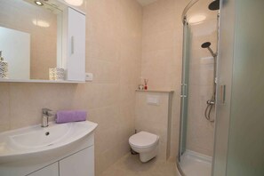 Bathroom - Holiday Apartment Zeljka studio apartment - Mali Losinj (Mali Lošinj)