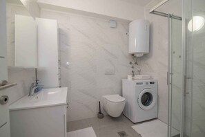 Bathroom - Holiday Apartment Rakic DeLux apartment 1/6 (Mali Lošinj)