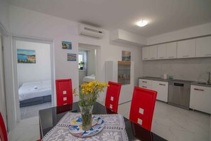 Dining - Holiday Apartment Rakic DeLux apartment 1/6 (Mali Lošinj)