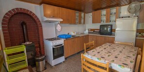 Private kitchen - Holiday Apartment Josip A3 (Punta Kriza)