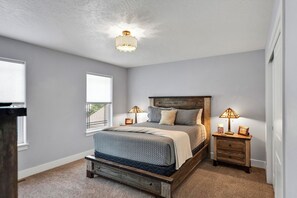 3 habitaciones, escritorio, wifi gratis y ropa de cama 