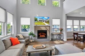 Smart TV, chimenea