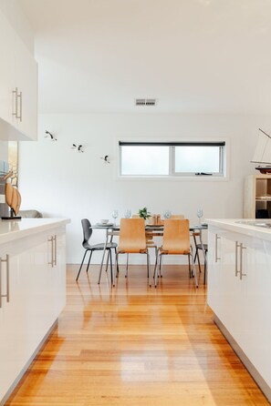 Dining - The Lake House - Views over lake - walking track (499567) (Ocean Grove)