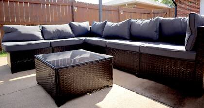 Cozy Stylish 2 BR Home w/ Pool / Relax & Enjoy