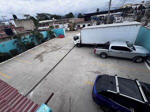 Khuôn viên nơi lưu trú