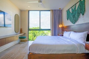 Room - Luxurious penthouse with rooftop infinity pool, ocean views, central AC & gym (Tulum)