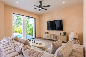 Living area - Viilla in gated community w/pool , gym, yoga room & paddle tennis courts (Tulum)