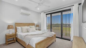 Iron/ironing board, bed sheets