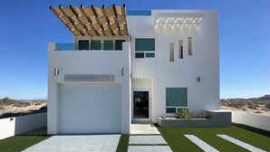 Exterior -  6-bedroom 6 bath house within 3min walk to the beach in peaceful las Conchas  (Puerto Peñasco)