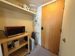 Interior - Four Season Condo:  seasonal pool, ski, hike, bike & golf (Warren)