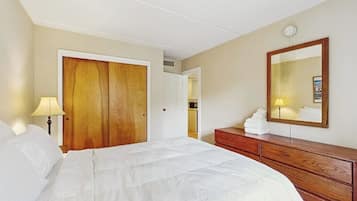 Iron/ironing board, internet, bed sheets