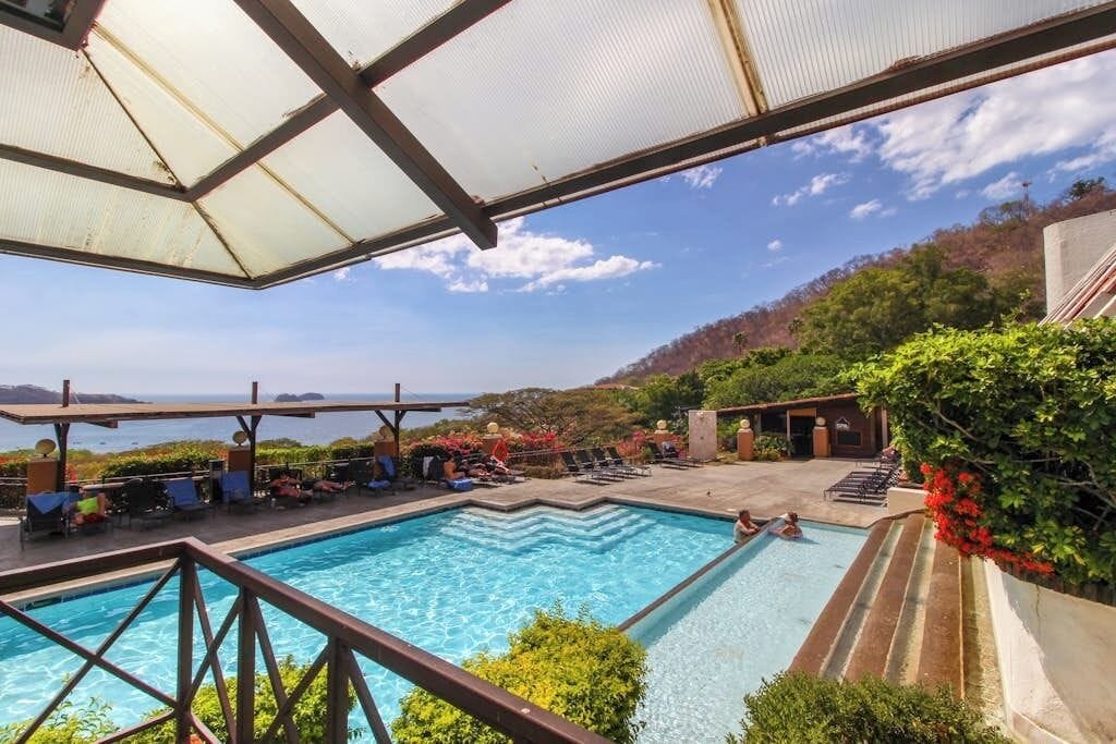 Una piscina techada
