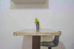 Dining - Relaxed studios with cooling pool, fast WiFi, and proximity to local delights (Playas del Coco)