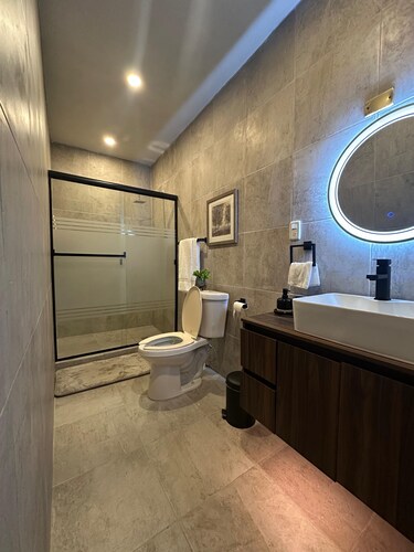 Lovely 1-bedroom villa with AC in charming Ciudad Apodaca