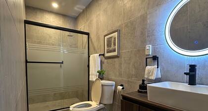 Lovely 1-bedroom villa with AC in charming Ciudad Apodaca