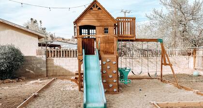 Centrally Located, Family friendly Home- With Game Room and Infrared Sauna