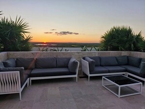 Departamento, 2 habitaciones, con acceso para personas discapacitadas, balcón | Terraza o patio