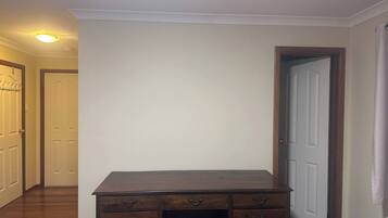 Room, 1 Bedroom | Interior