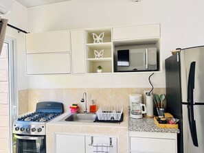 Private kitchen - Gigi's House Cozy house (Santa Ana)