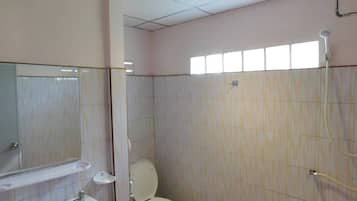 Standard Room | Bathroom