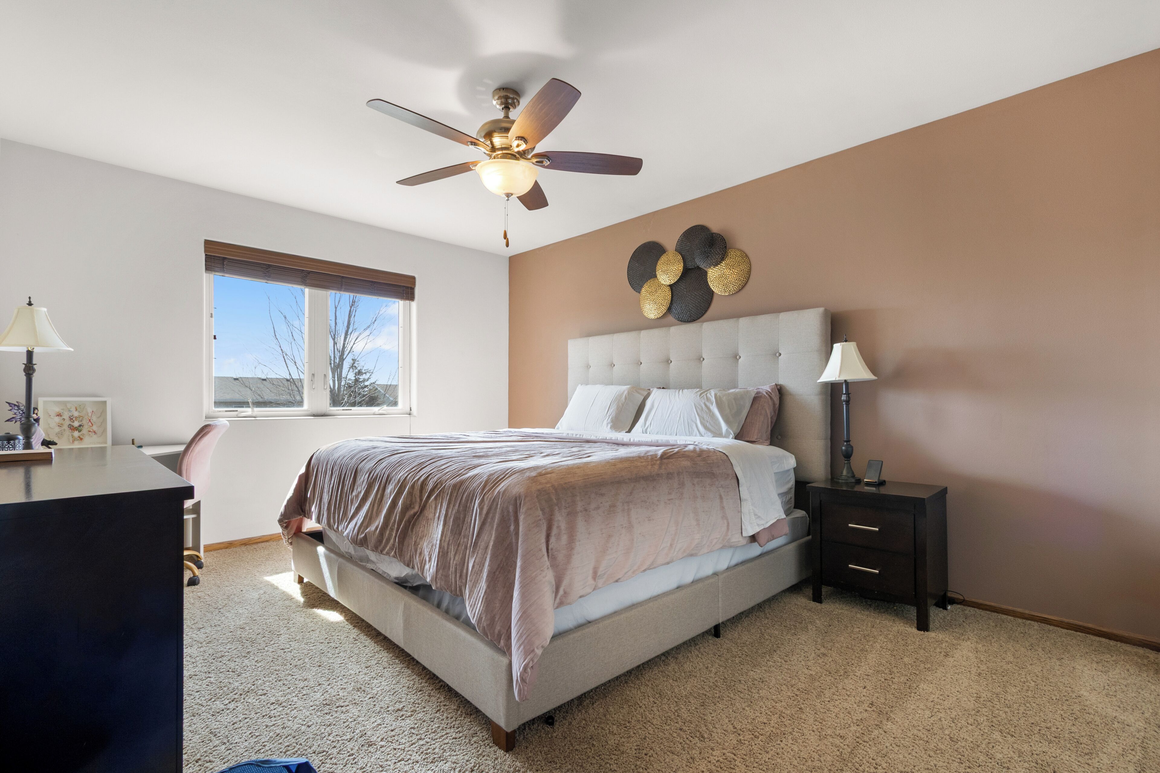 5 bedrooms, desk, iron/ironing board, free WiFi