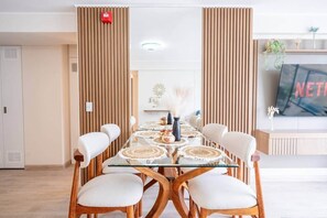 Dining - Depa moderno y lujoso en el corazón de Miraflores. (Miraflores)