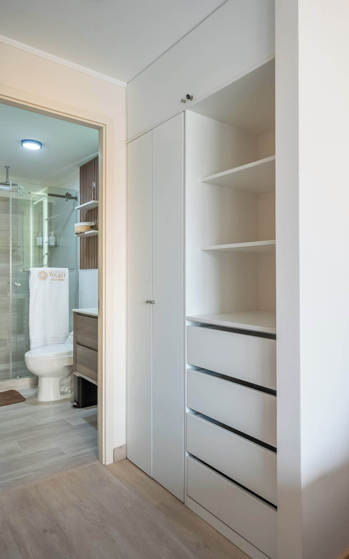 Shower, hair dryer, shampoo