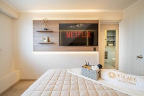 3 bedrooms, iron/ironing board, WiFi, bed sheets - Largest & Elegant Apartment | Larco | Miraflores (Miraflores)