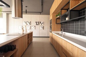 Fridge, microwave, oven, stovetop - Largest & Elegant Apartment | Larco | Miraflores (Miraflores)