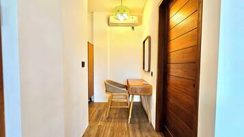 Superior Villa, Pool View | Interior