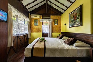 Room - Dedaunan Guesthouse (Batu)