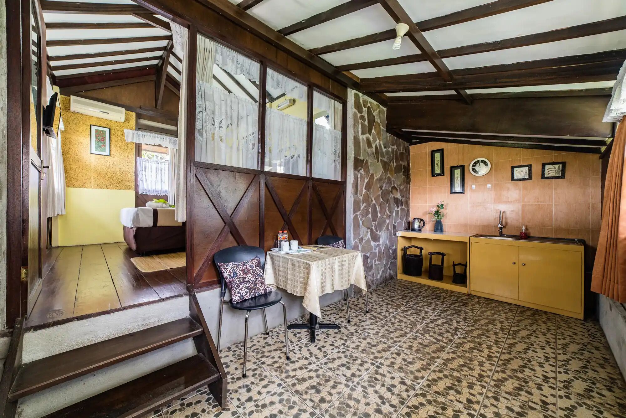 Deluxe Room, Garden View | Interior