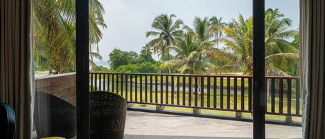 Villa, 5 Bedrooms, Beach View | Interior