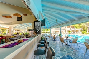 Bar (en la propiedad)