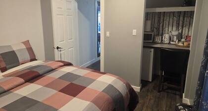 Lovely 3 Bedroom 2 Bath